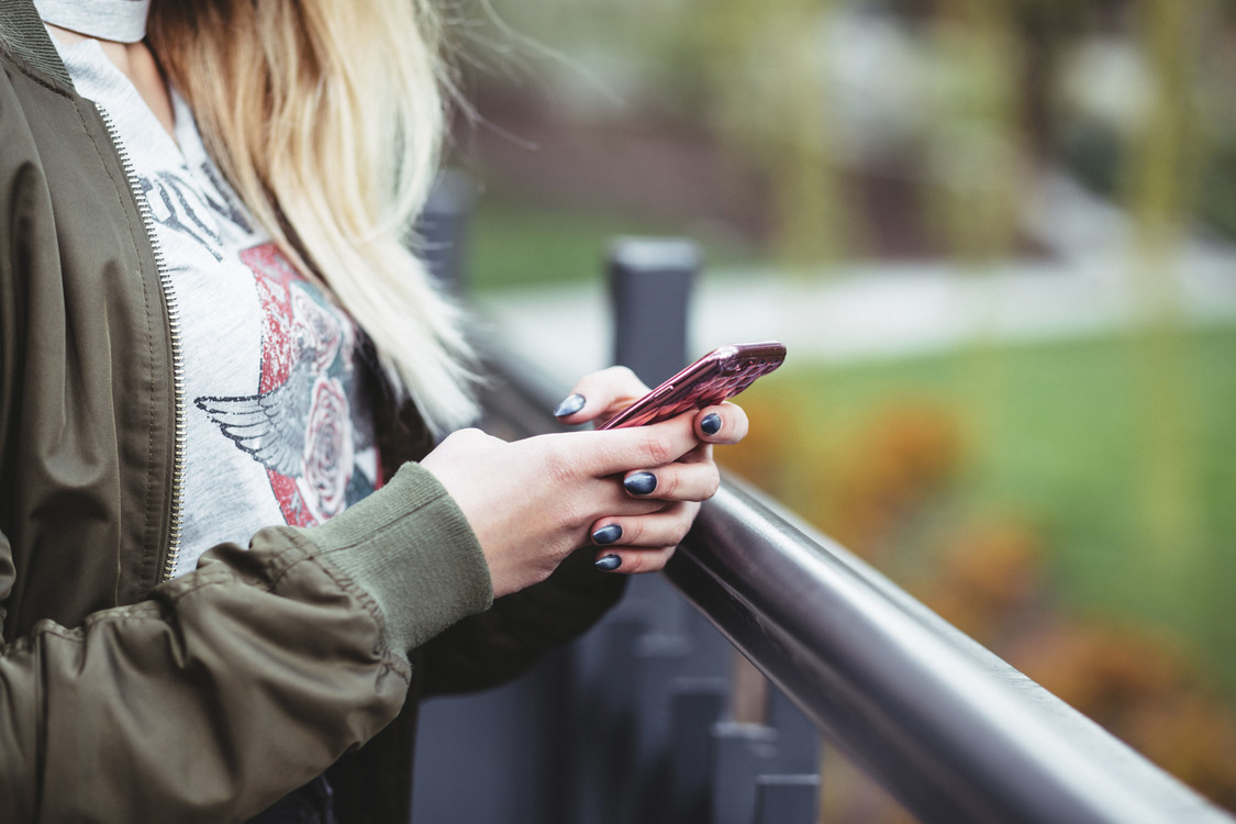 Girl,Text Messaging,Iphone