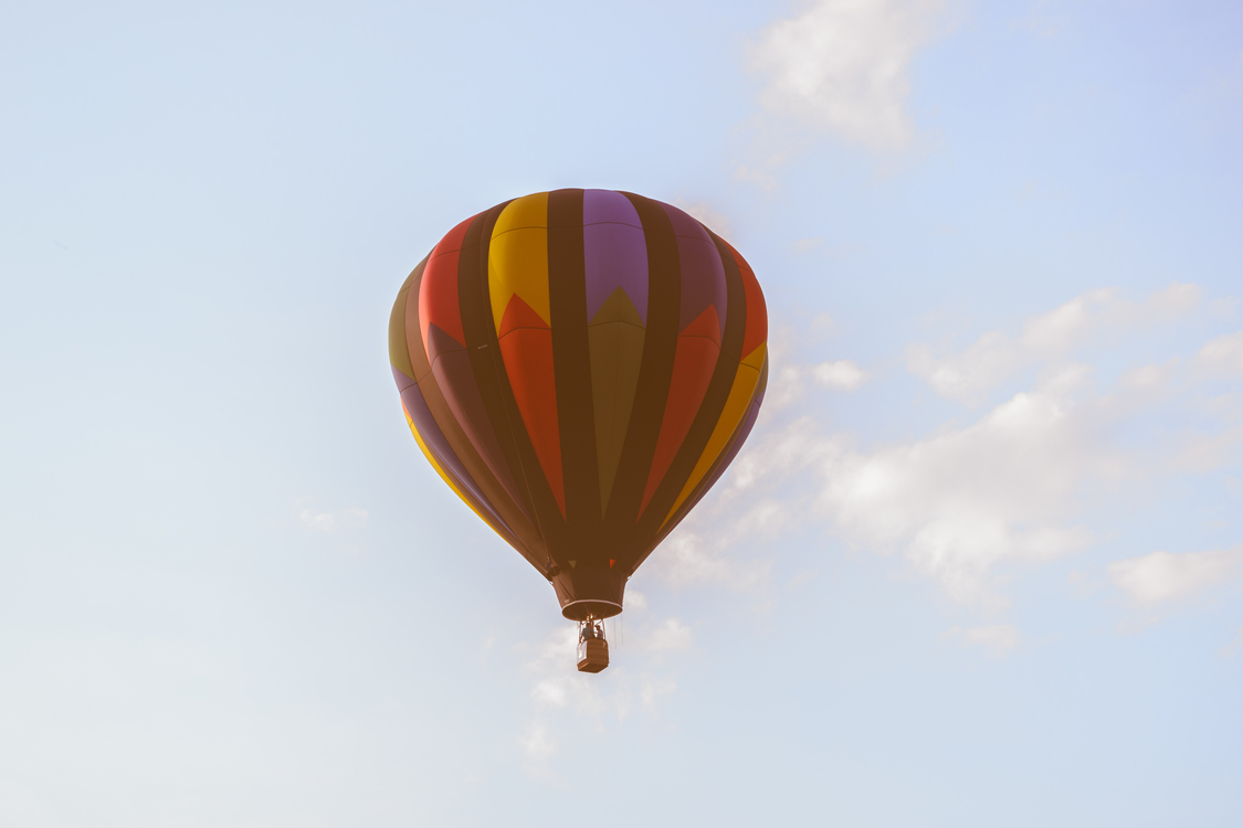 Hot Air Ballooning,Sky,Daytime