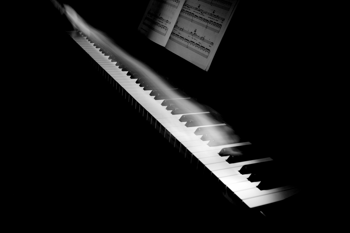 Musical Instrument,Electric Piano,Monochrome Photography