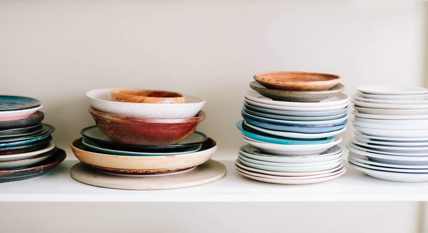 Pottery,Plate,Porcelain