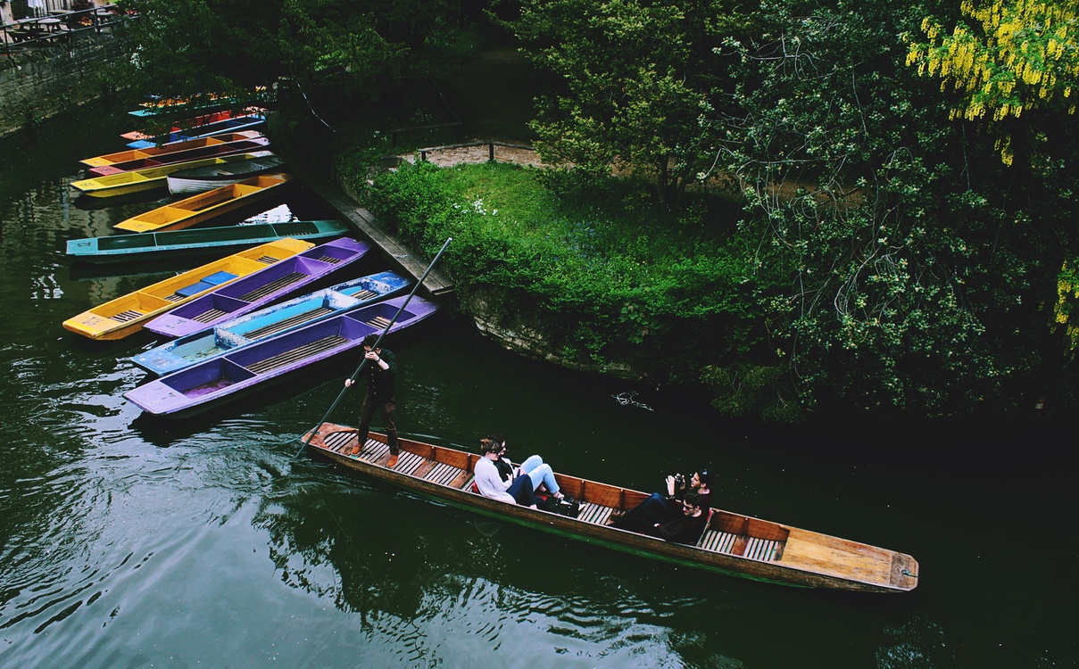Canal,Watercraft Rowing,Watercraft