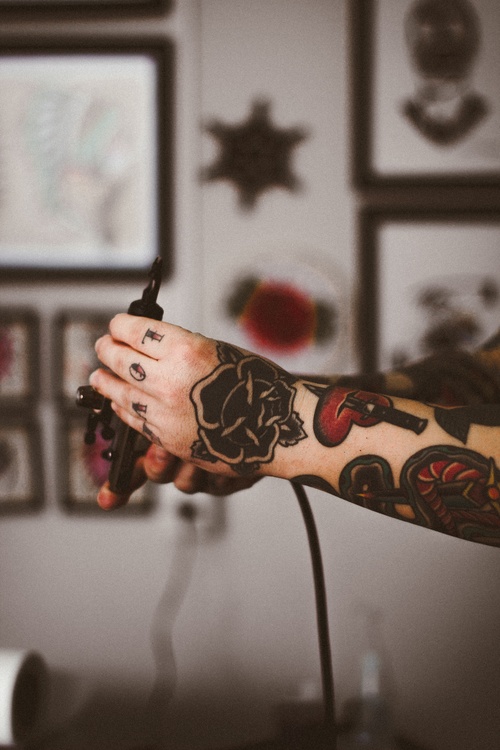 Shoulder,Tattoo,Thumb
