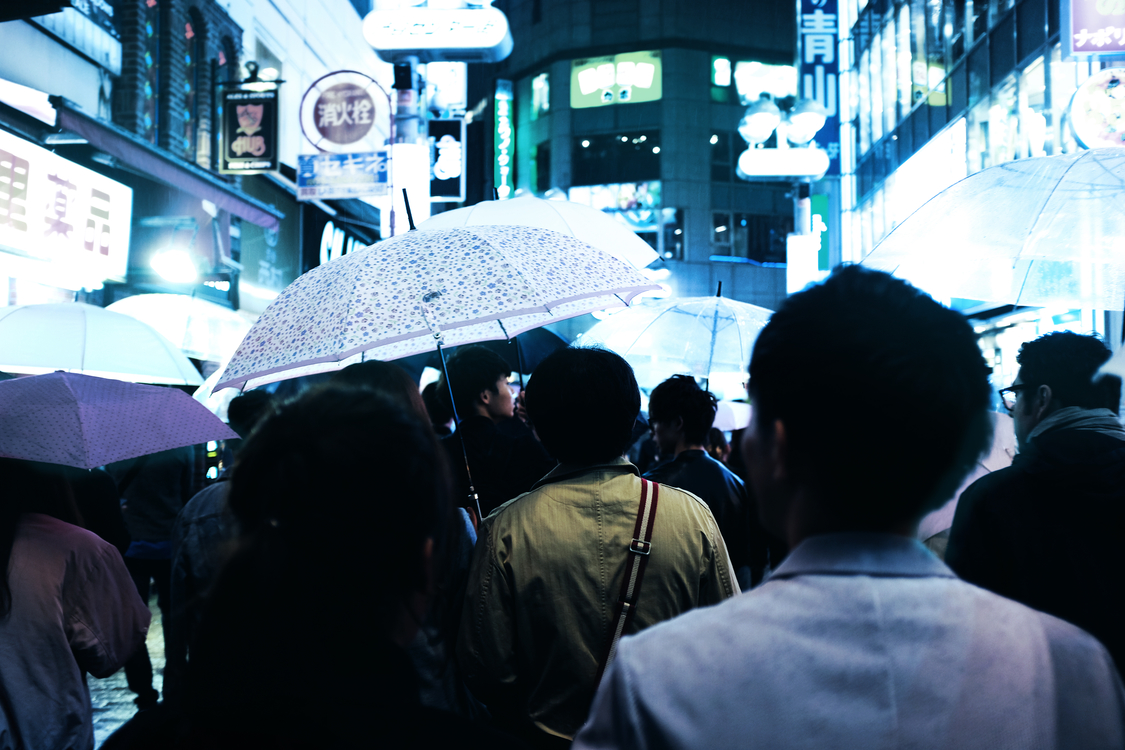 City,Umbrella,Crowd