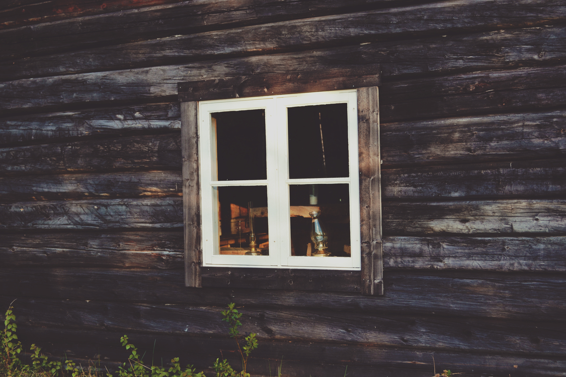 Sash Window,Log Cabin,Wall
