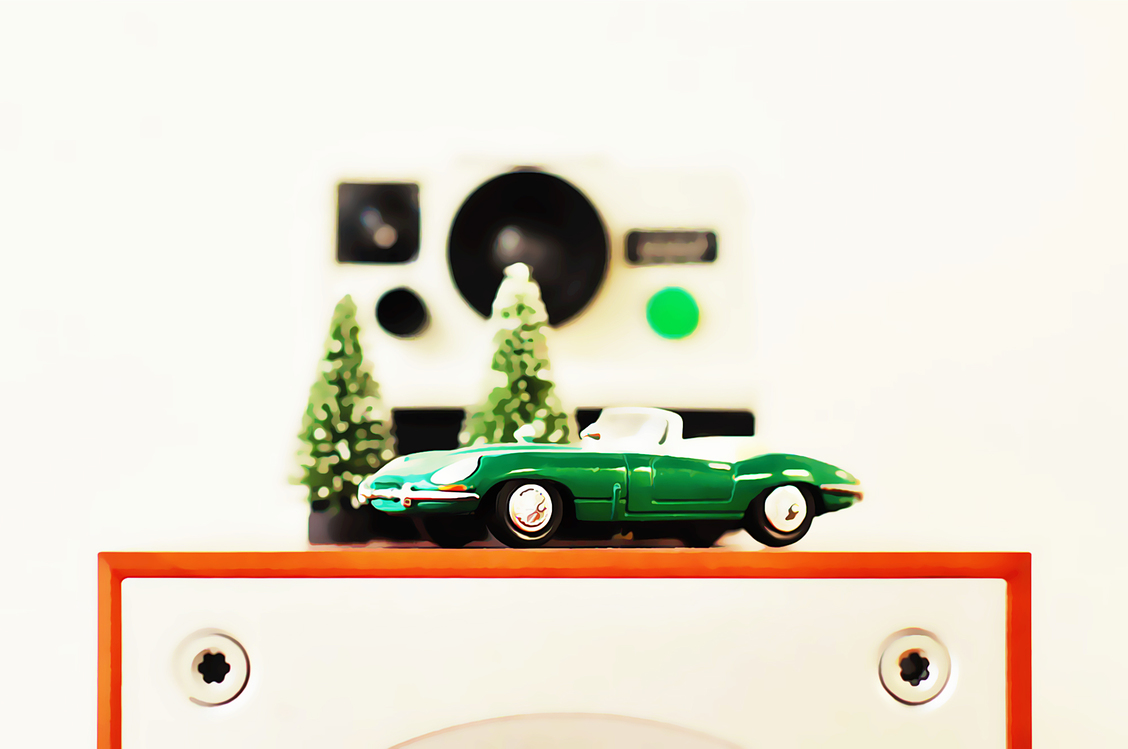 Green,Vehicle,Car