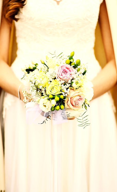 Bouquet,Dress,Wedding Dress