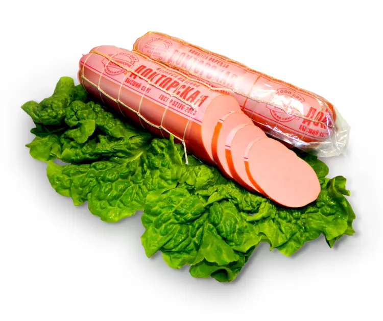 Sliced Sausage on Lettuce