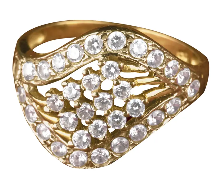 Elegant Gold Ring with Diamonds