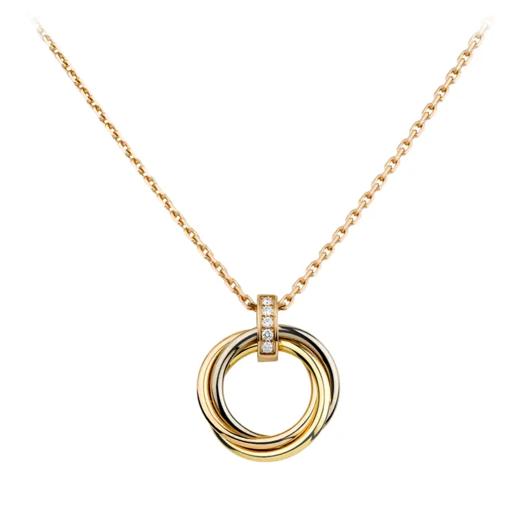 Elegant Gold Pendant Necklace