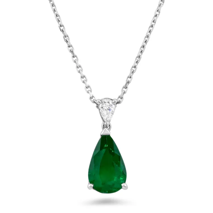 Elegant Emerald Pendant Necklace