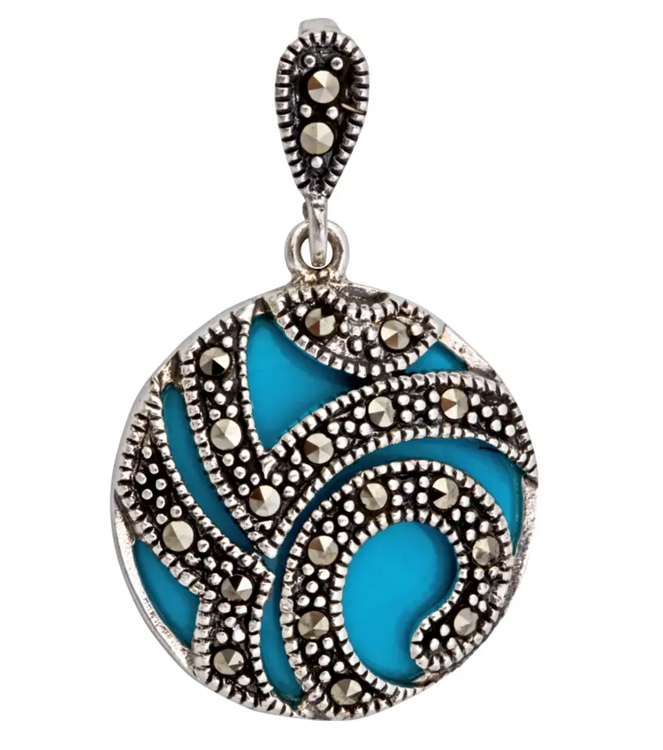 Stylish Blue Pendant