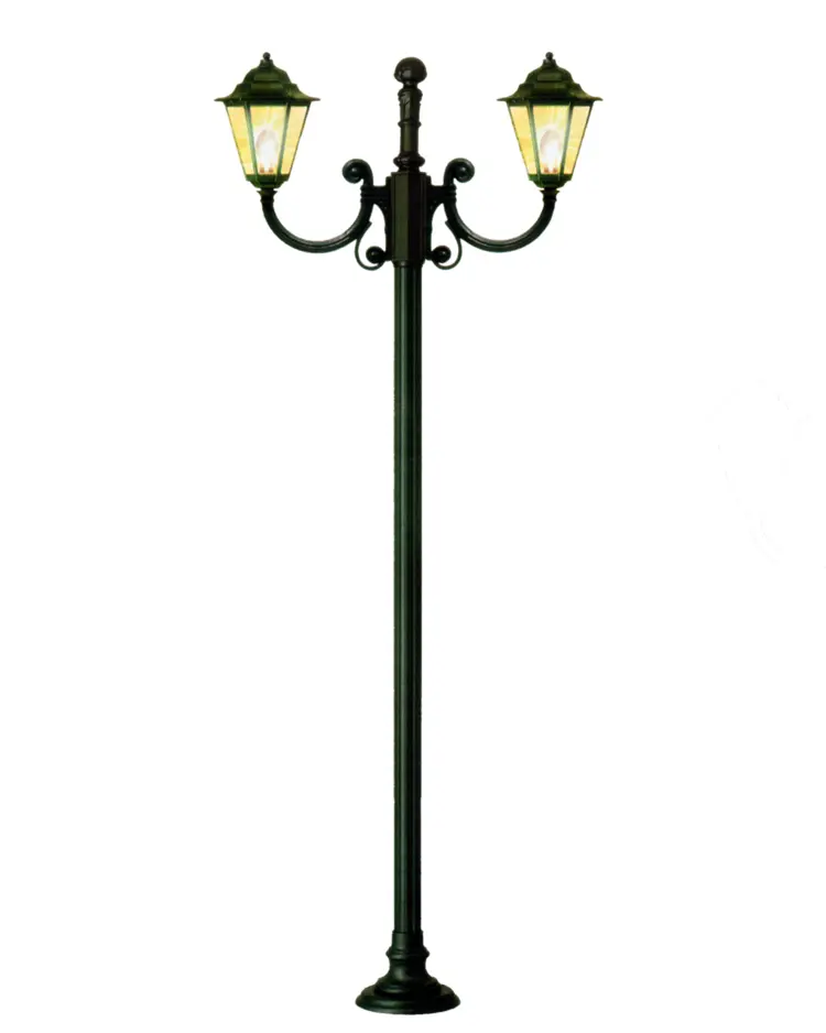 Tall Classic Street Lamp