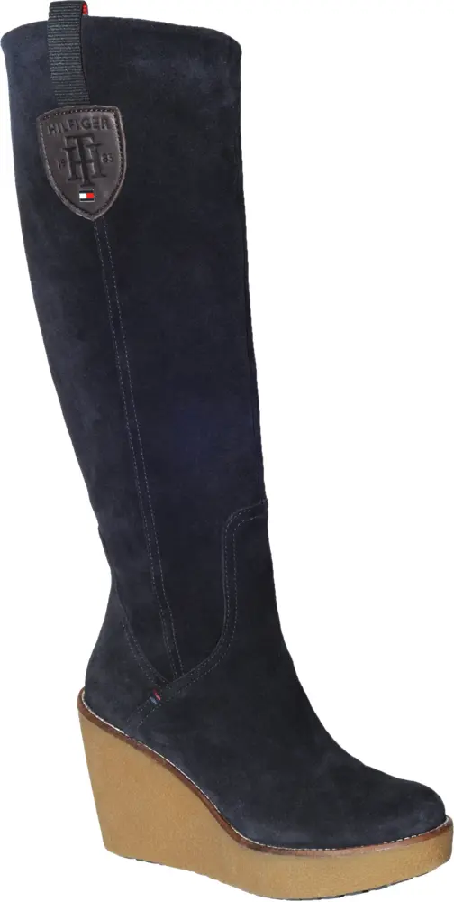 Fashionable Black Wedge Boots for Stylish Look
