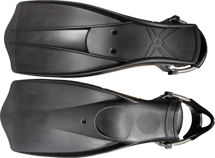Black Diving Fins for Underwater Adventures