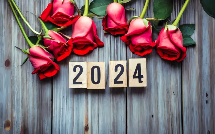 2024 with Red Roses