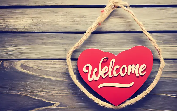 Welcome Sign with Heart and Rope