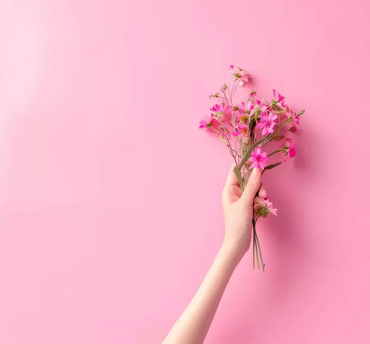 bouquet petals floral arrangement hands pastel colors